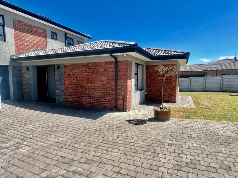 3 Bedroom Property for Sale in Fraaiuitsig Western Cape